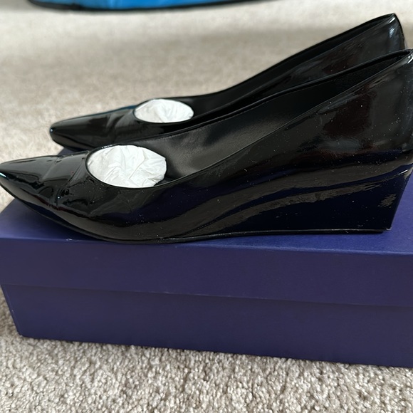 Stuart Weitzman Kitten Wedge Heel 7.5 - Picture 6 of 7